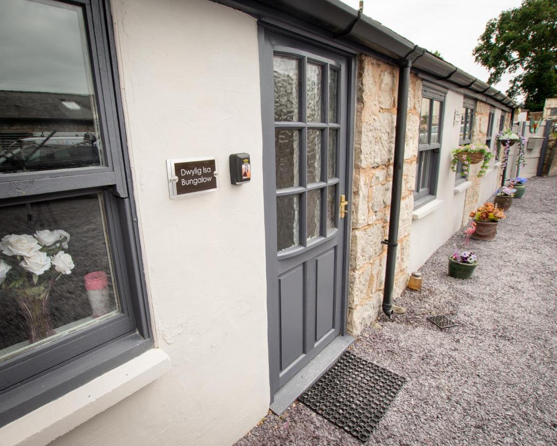 Dwylig Isa Holiday Cottages Rhuddlan ภายนอก รูปภาพ