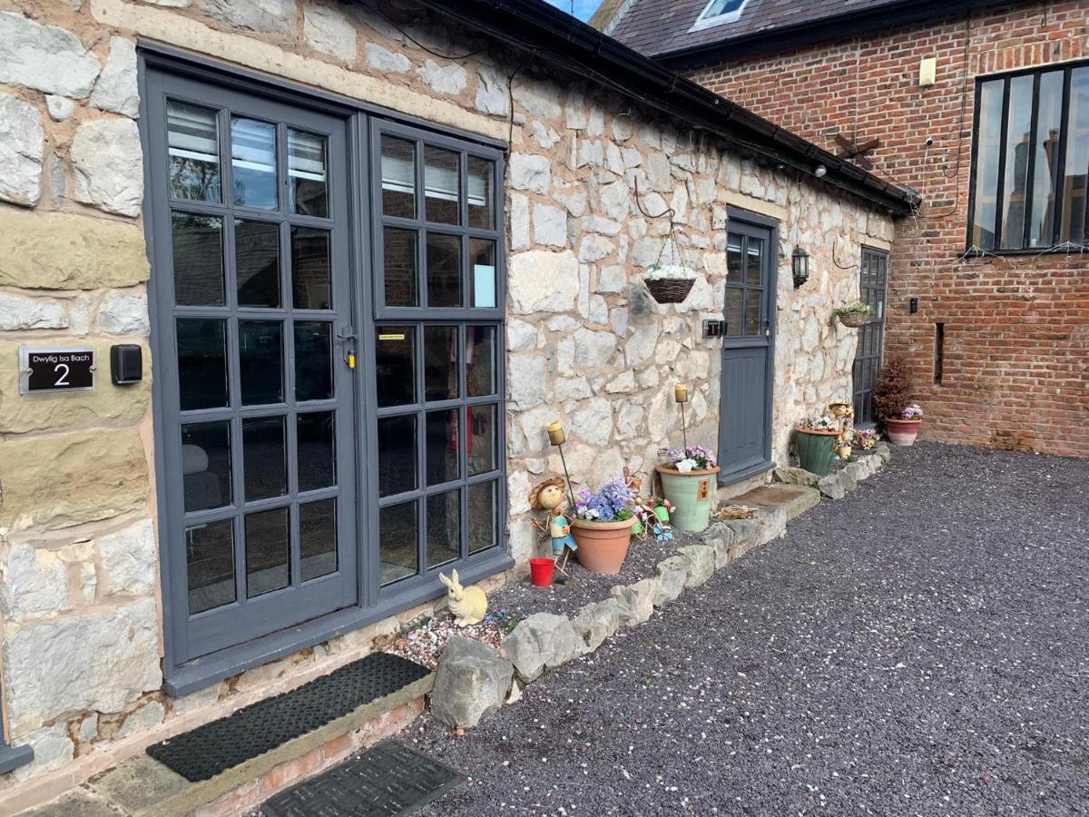 Dwylig Isa Holiday Cottages Rhuddlan ภายนอก รูปภาพ