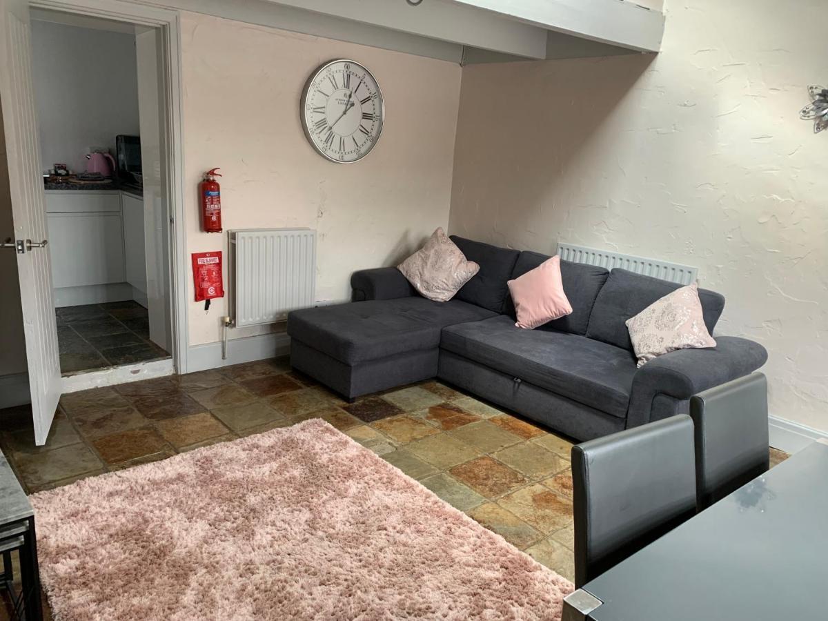 Dwylig Isa Holiday Cottages Rhuddlan ภายนอก รูปภาพ