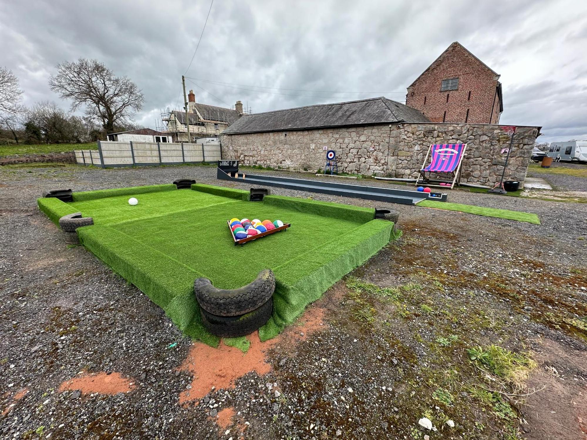Dwylig Isa Holiday Cottages Rhuddlan ภายนอก รูปภาพ