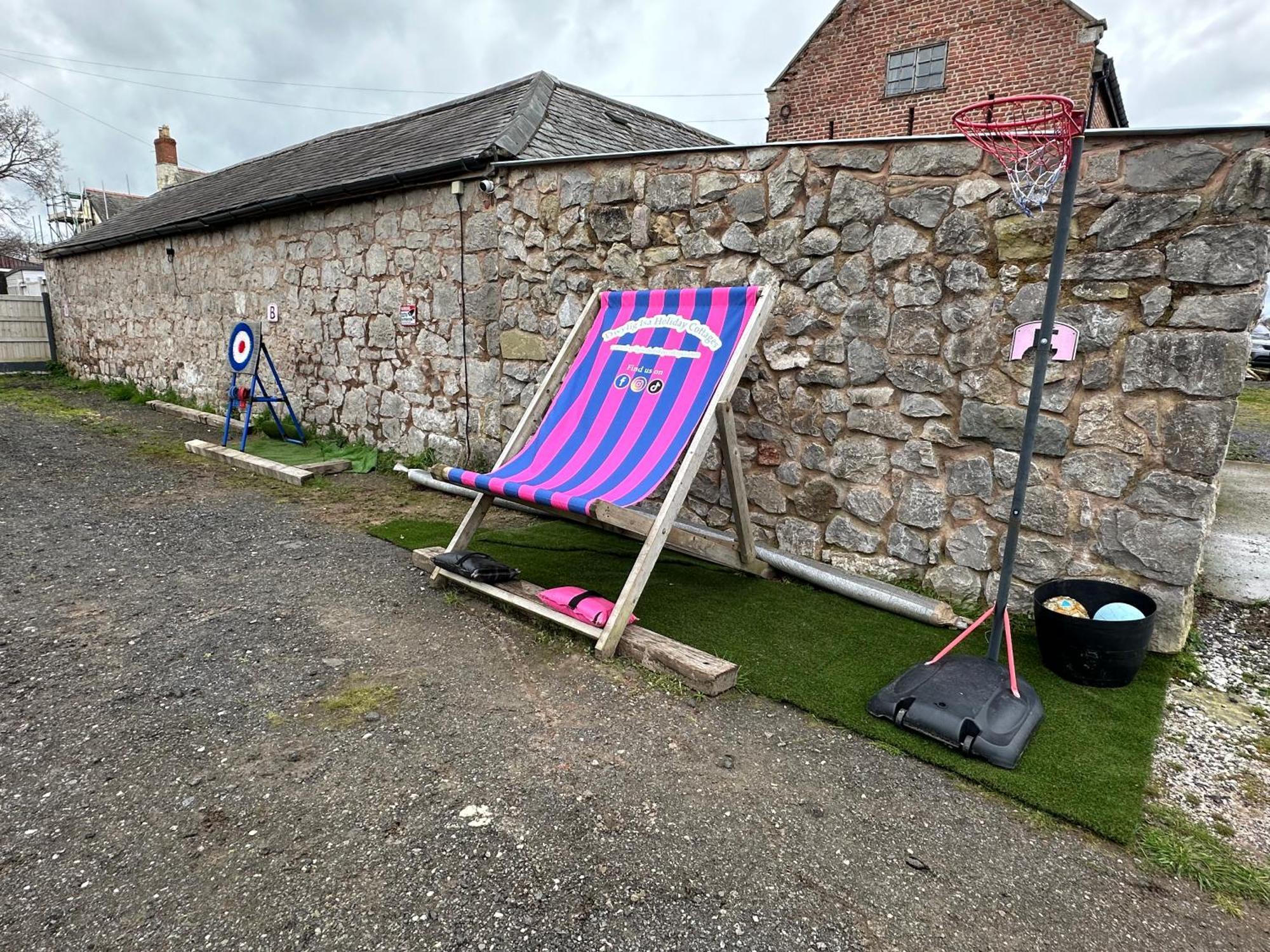 Dwylig Isa Holiday Cottages Rhuddlan ภายนอก รูปภาพ