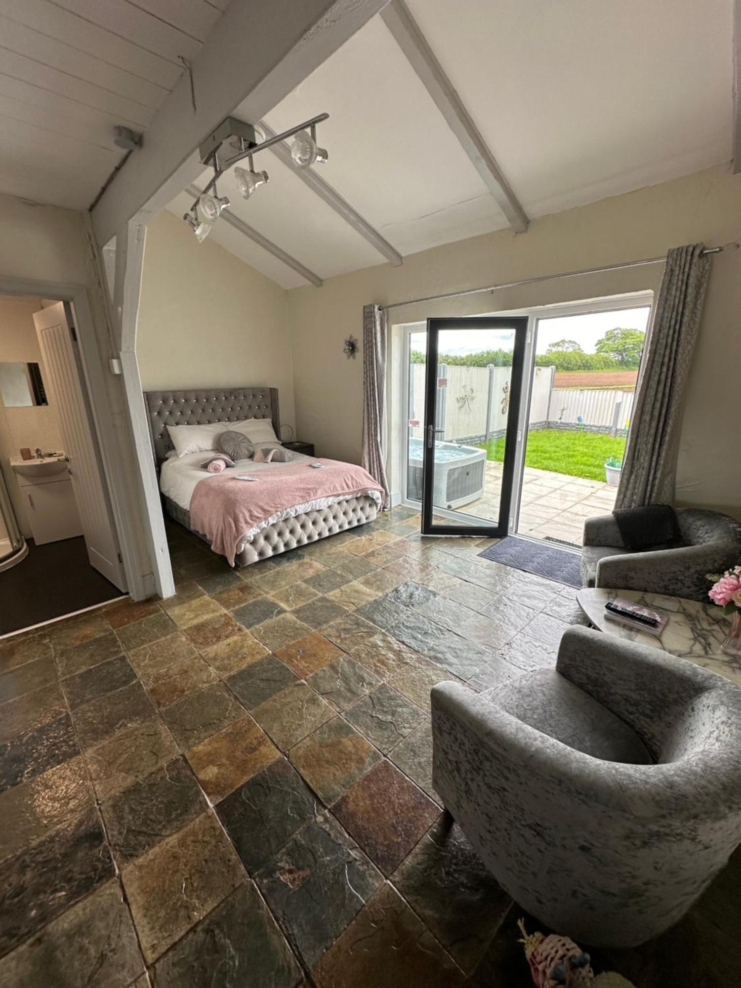 Dwylig Isa Holiday Cottages Rhuddlan ห้อง รูปภาพ