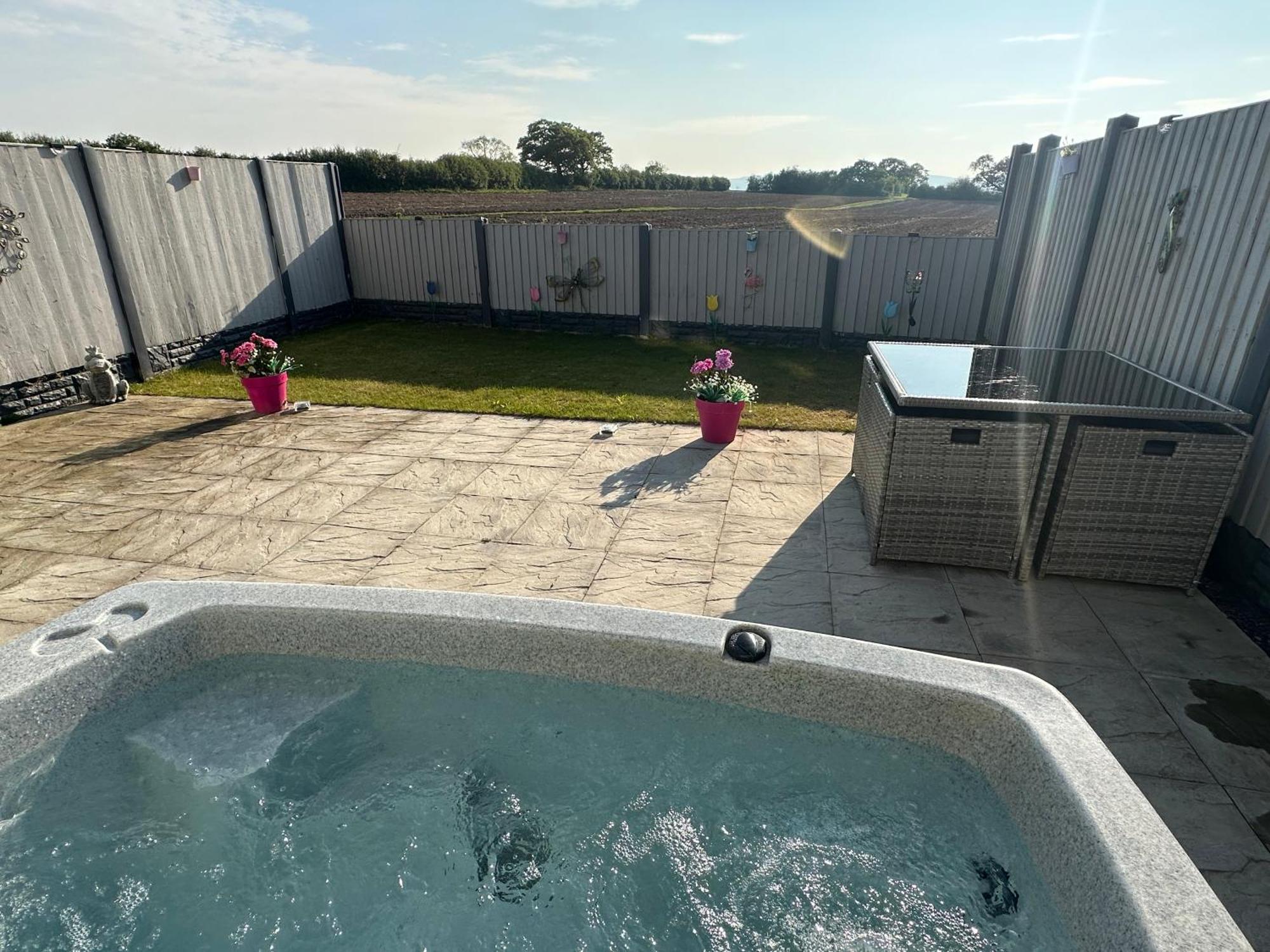 Dwylig Isa Holiday Cottages Rhuddlan ห้อง รูปภาพ