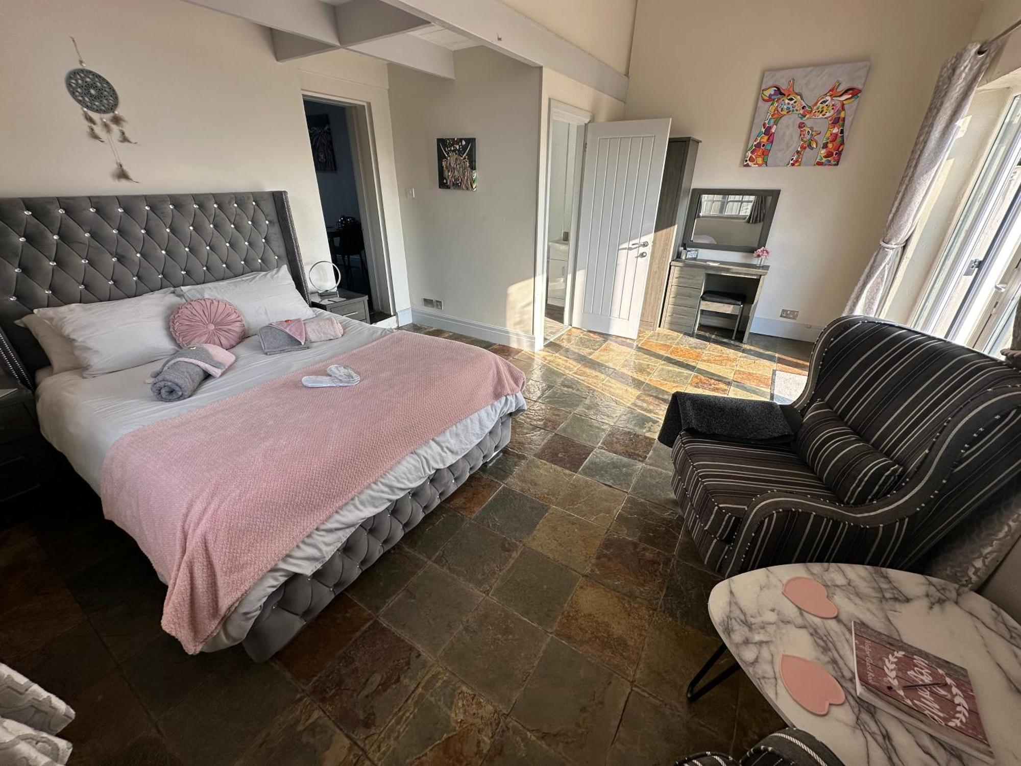 Dwylig Isa Holiday Cottages Rhuddlan ห้อง รูปภาพ
