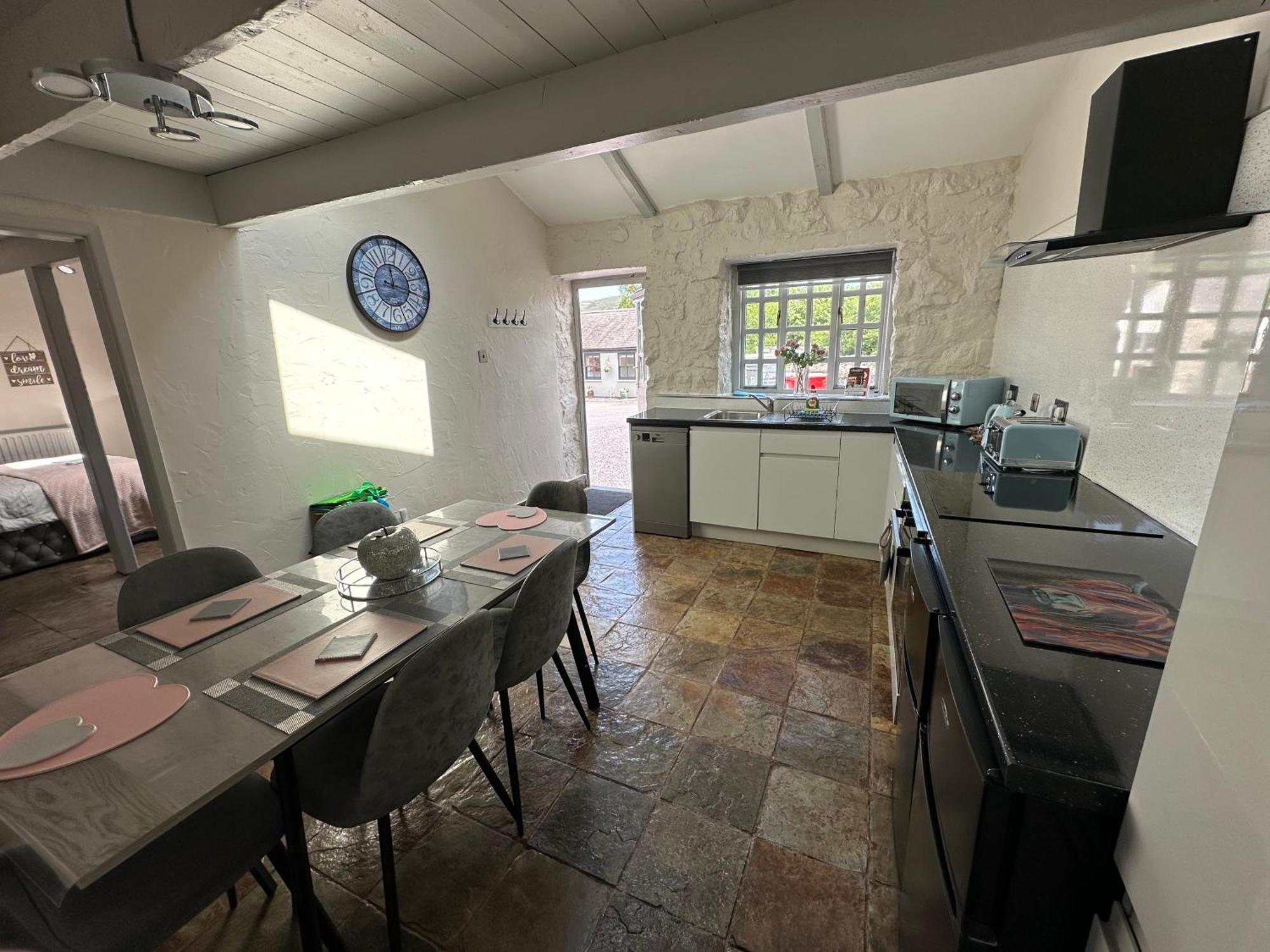 Dwylig Isa Holiday Cottages Rhuddlan ภายนอก รูปภาพ