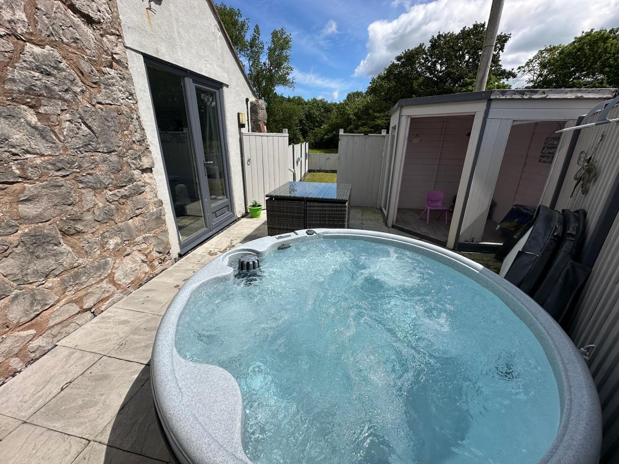 Dwylig Isa Holiday Cottages Rhuddlan ภายนอก รูปภาพ