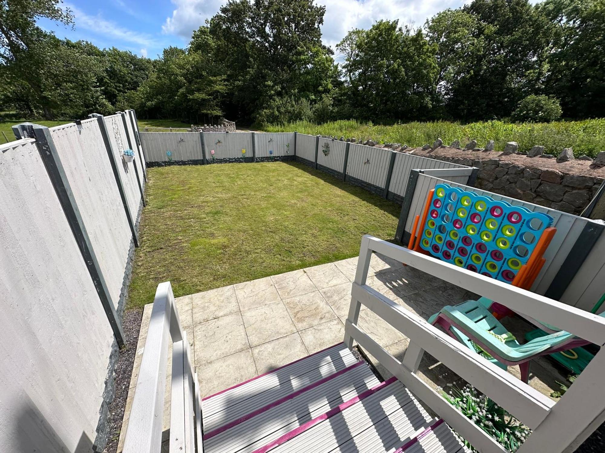Dwylig Isa Holiday Cottages Rhuddlan ภายนอก รูปภาพ
