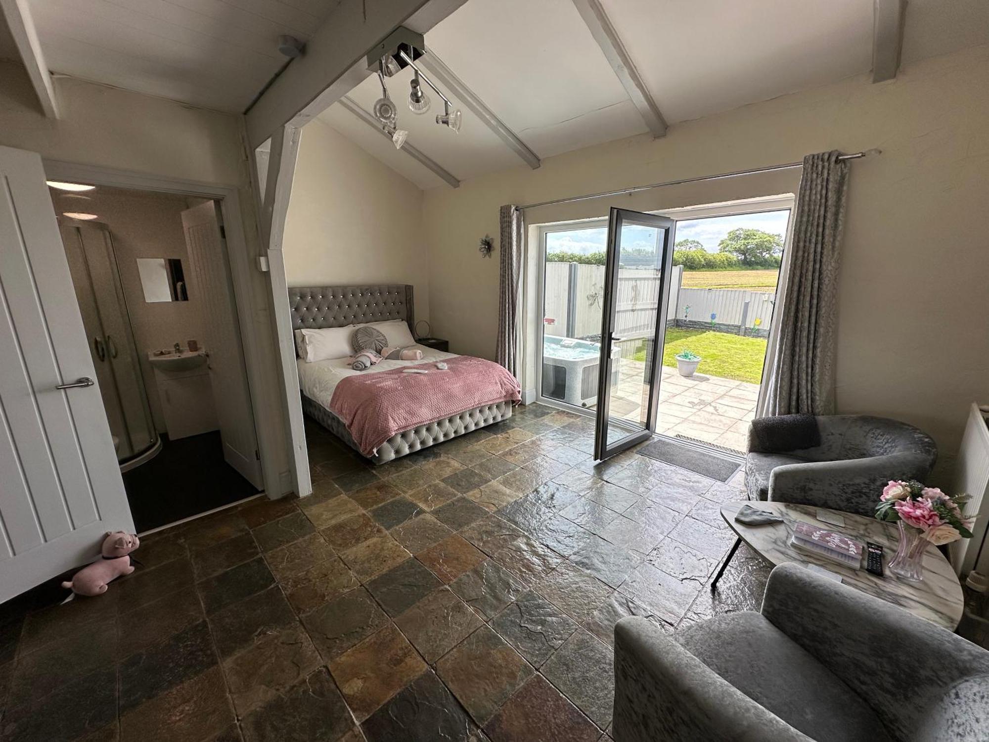 Dwylig Isa Holiday Cottages Rhuddlan ภายนอก รูปภาพ